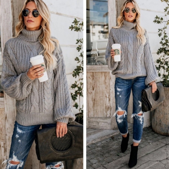 Boutique Sweaters - New Chunky Turtleneck Cable knit Sweater